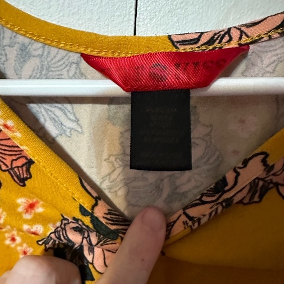 Yellow Floral Large Shirt - Picture 2 of 3